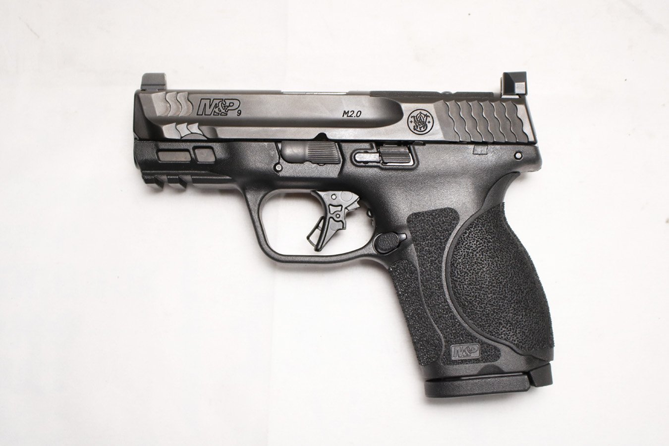 SMITH AND WESSON M&P9 M2.0 Compact 9mm Optic Ready Law Enforcement Used Sample Pistol with Original Box and Three Magazines